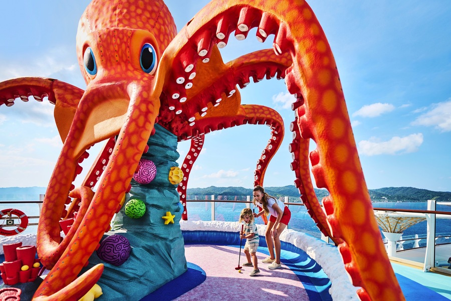 RCI, Mini Golf.jpg